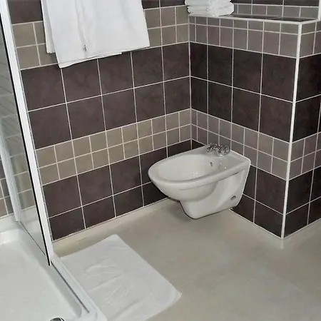 Lejlighed 4 Sleeps 4 Guests Split