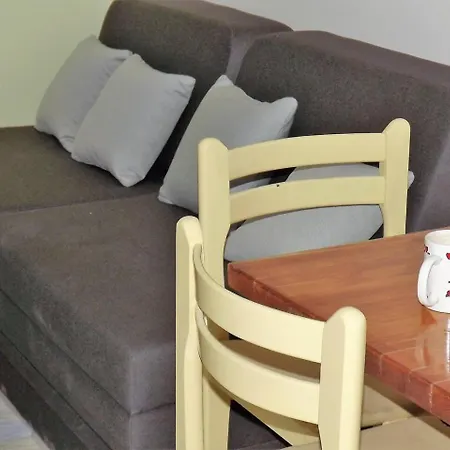 Lejlighed 4 Sleeps 4 Guests