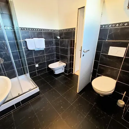 4 Sleeps 4 Guests Lejlighed Split