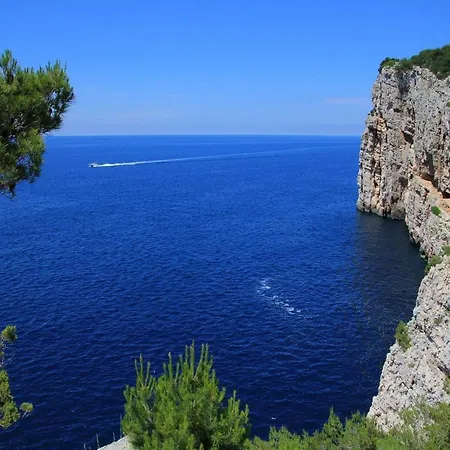 Lejlighed 4 Sleeps 4 Guests *